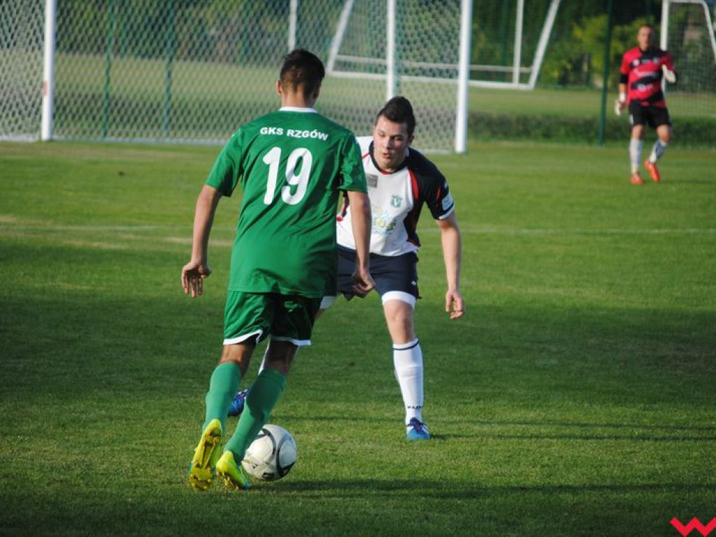 Pierwsze zwycięstwo rezerw Victorii (galeria)