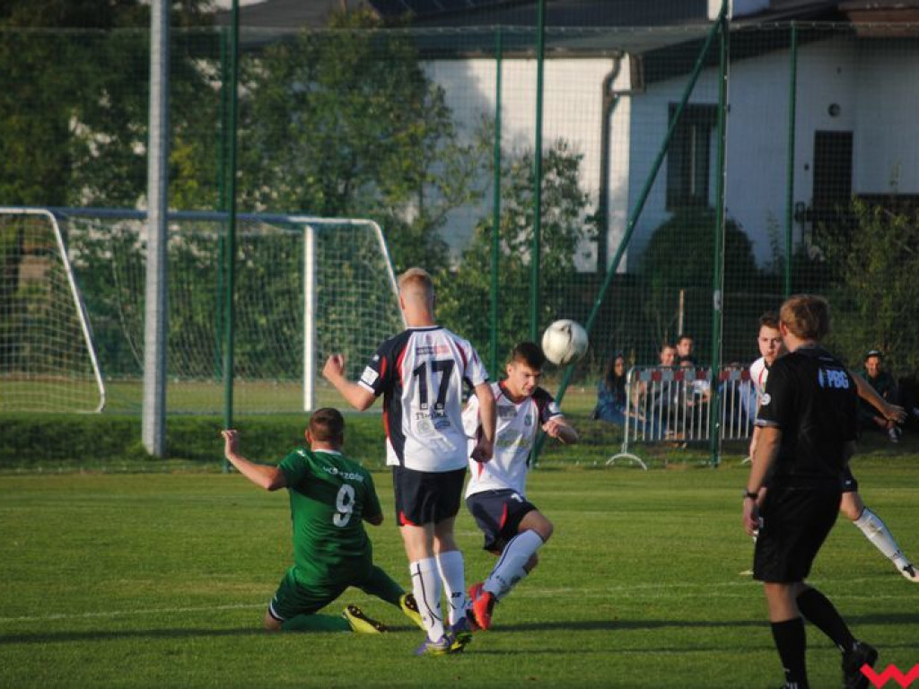 Pierwsze zwycięstwo rezerw Victorii (galeria)