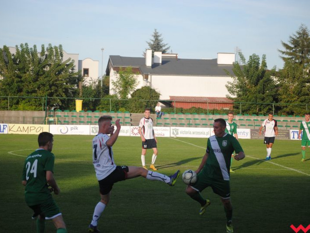 Pierwsze zwycięstwo rezerw Victorii (galeria)