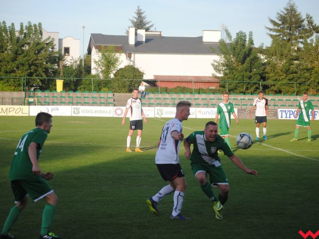 Pierwsze zwycięstwo rezerw Victorii (galeria)