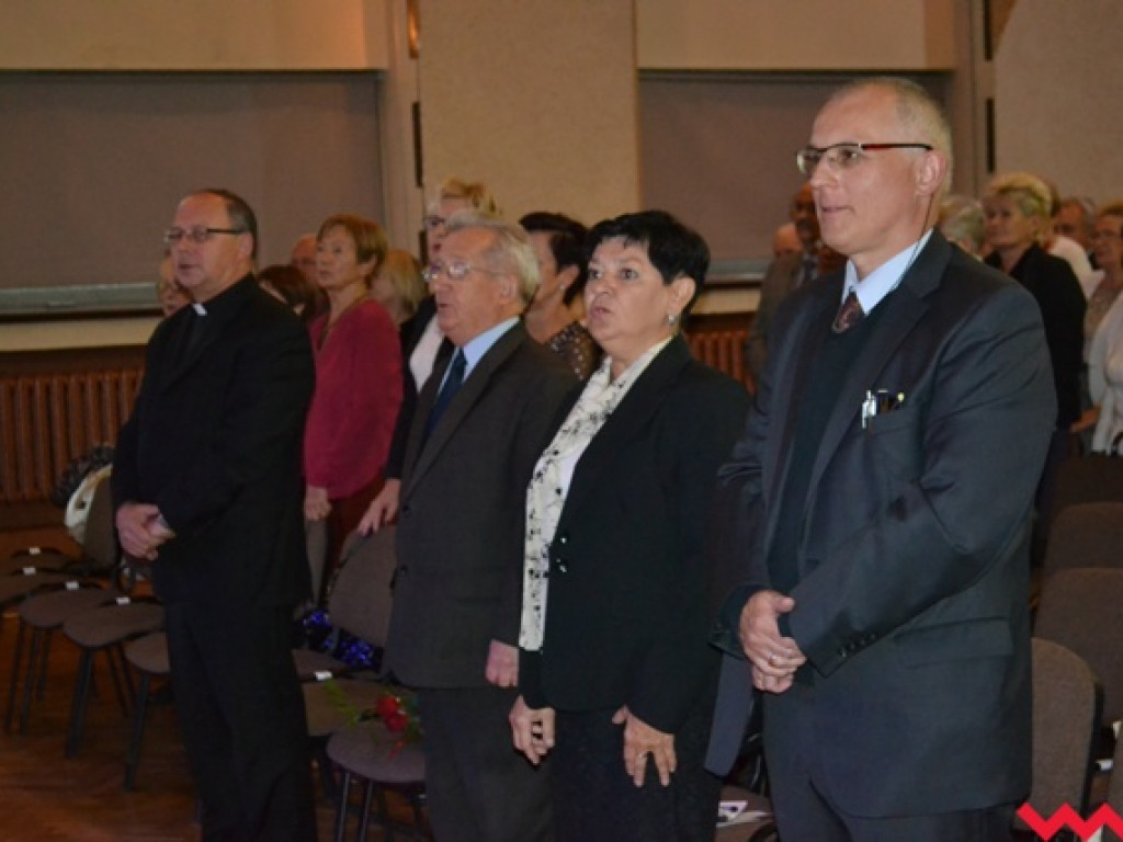 Seniorzy z indeksami (galeria)