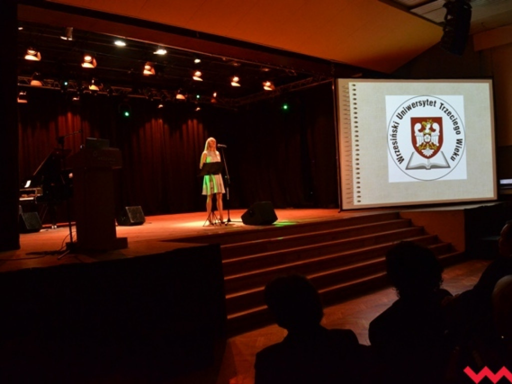 Seniorzy z indeksami (galeria)