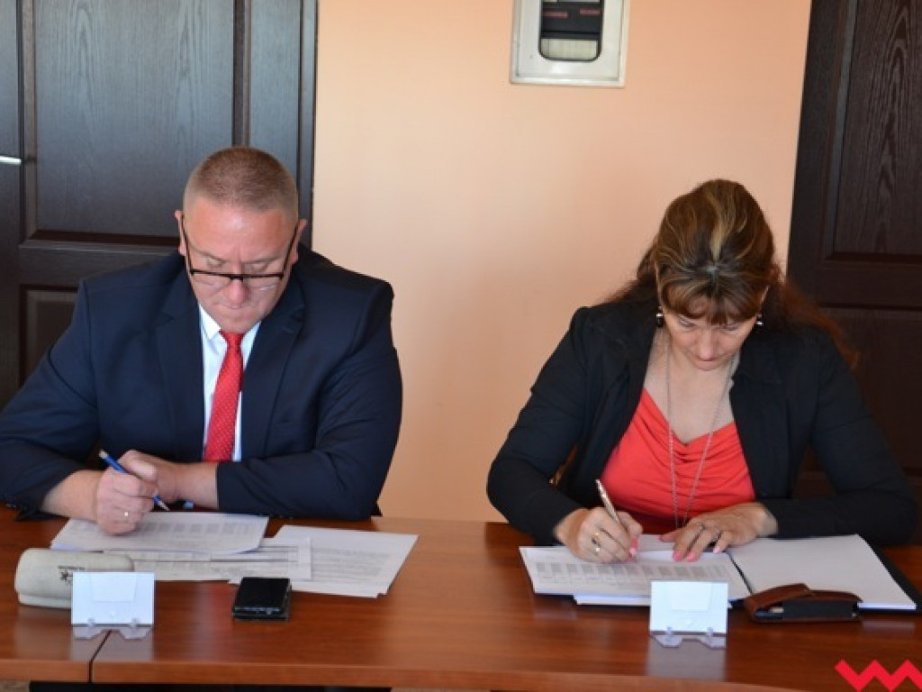 Nadzwyczajna sesja w sprawie sali (galeria)