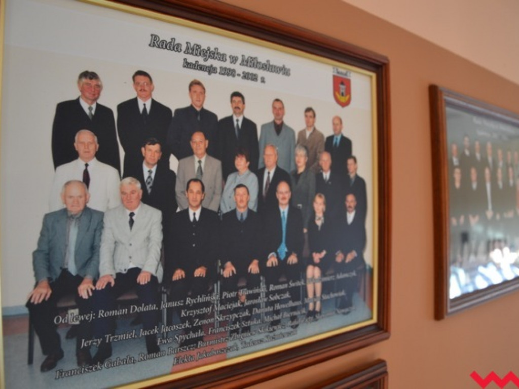 Nadzwyczajna sesja w sprawie sali (galeria)