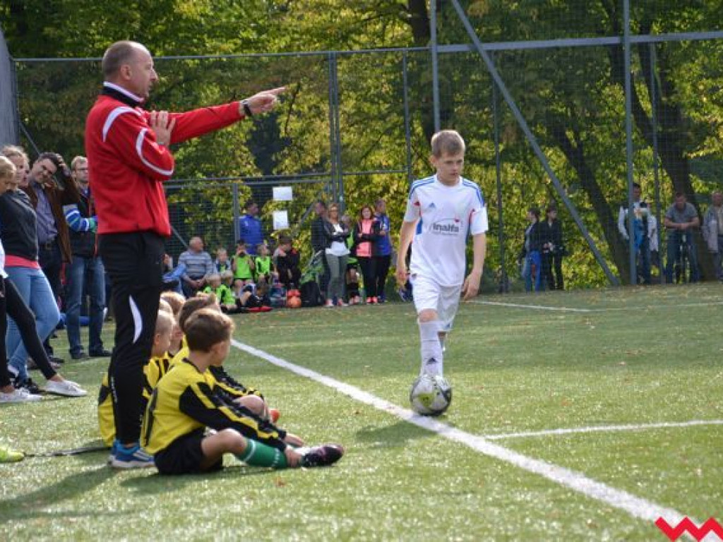 Piłkarze walczyli o punkty, rodzice dopingowali (galeria)