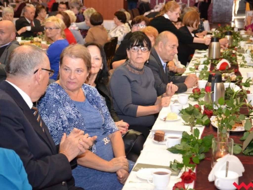 Burmistrz nagrodził oświatowców (galeria)