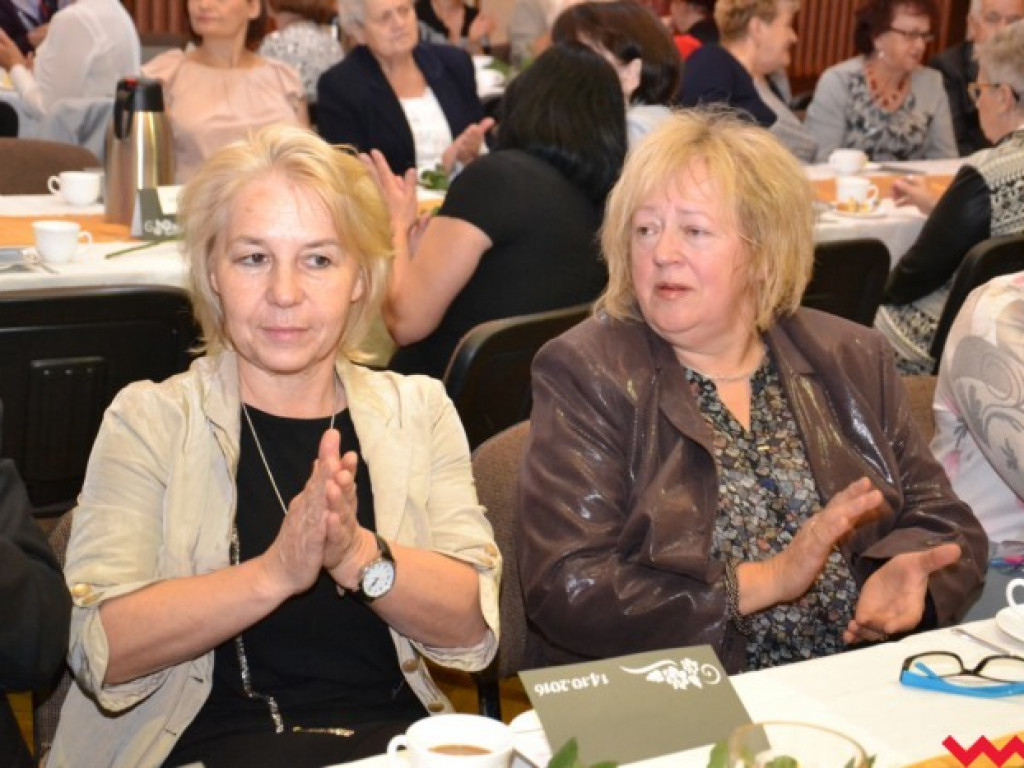 Burmistrz nagrodził oświatowców (galeria)