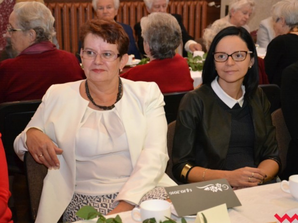 Burmistrz nagrodził oświatowców (galeria)