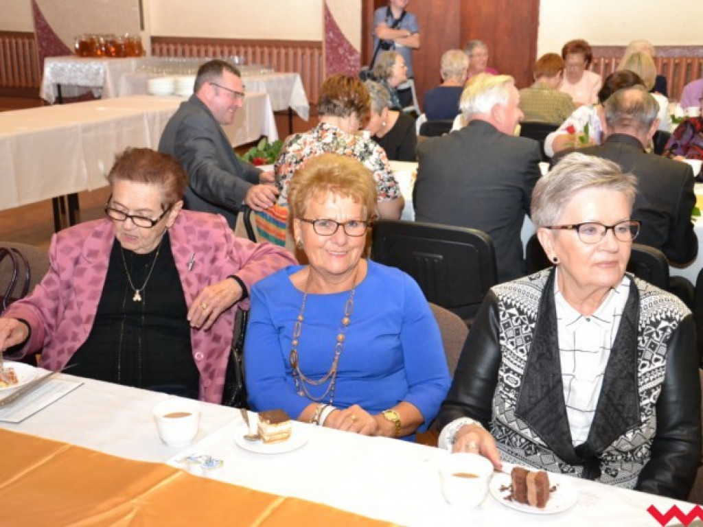 Burmistrz nagrodził oświatowców (galeria)