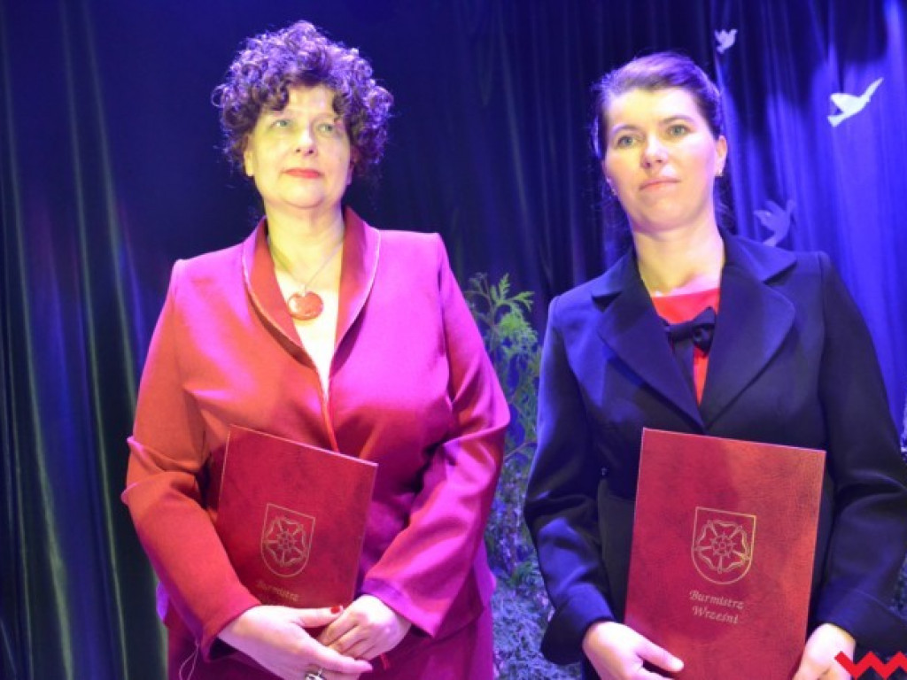 Burmistrz nagrodził oświatowców (galeria)