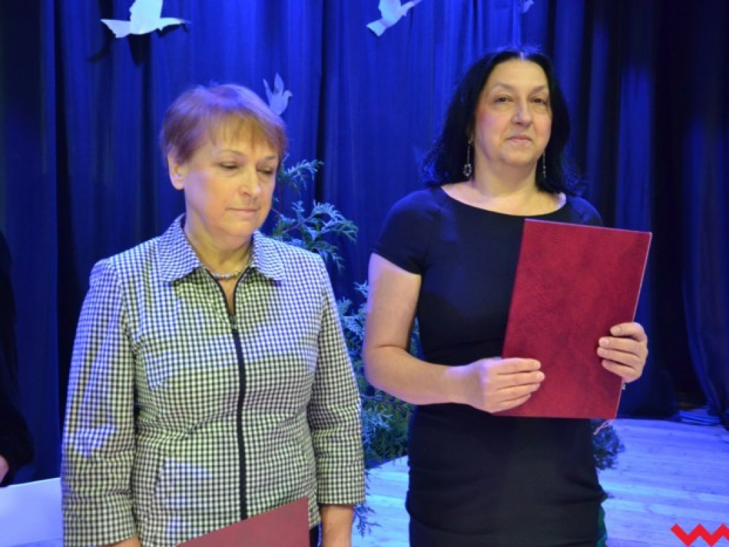 Burmistrz nagrodził oświatowców (galeria)