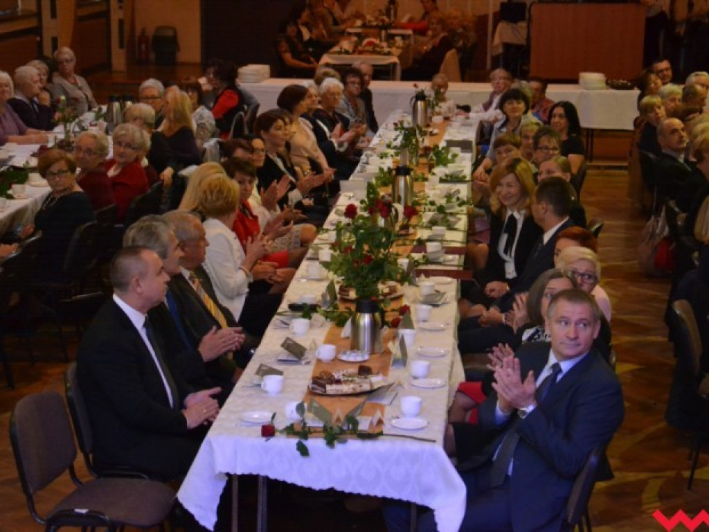 Burmistrz nagrodził oświatowców (galeria)