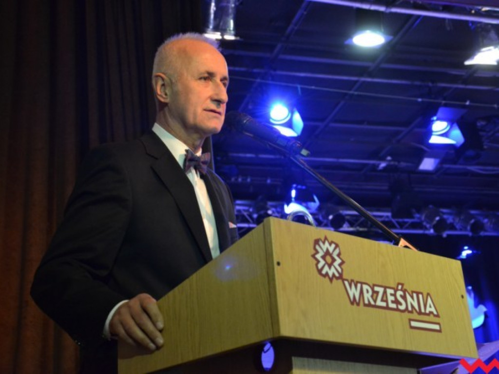 Burmistrz nagrodził oświatowców (galeria)