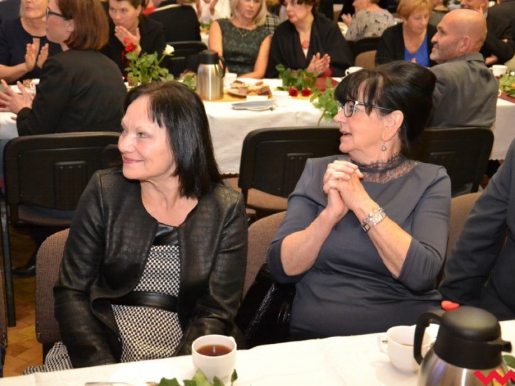 Burmistrz nagrodził oświatowców (galeria)