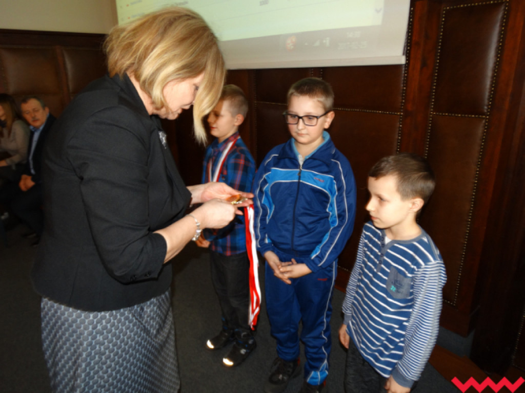 Rekordowa frekwencja na szachowych mistrzostwach. Organizatorzy pamiętali o bogatej historii