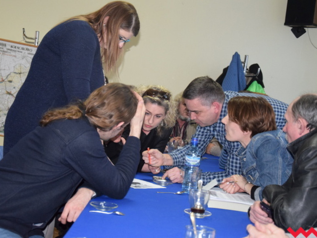 Mieszkańcy Sokolnik chcą od radnych pomocy w blokowaniu budowy fermy drobiu