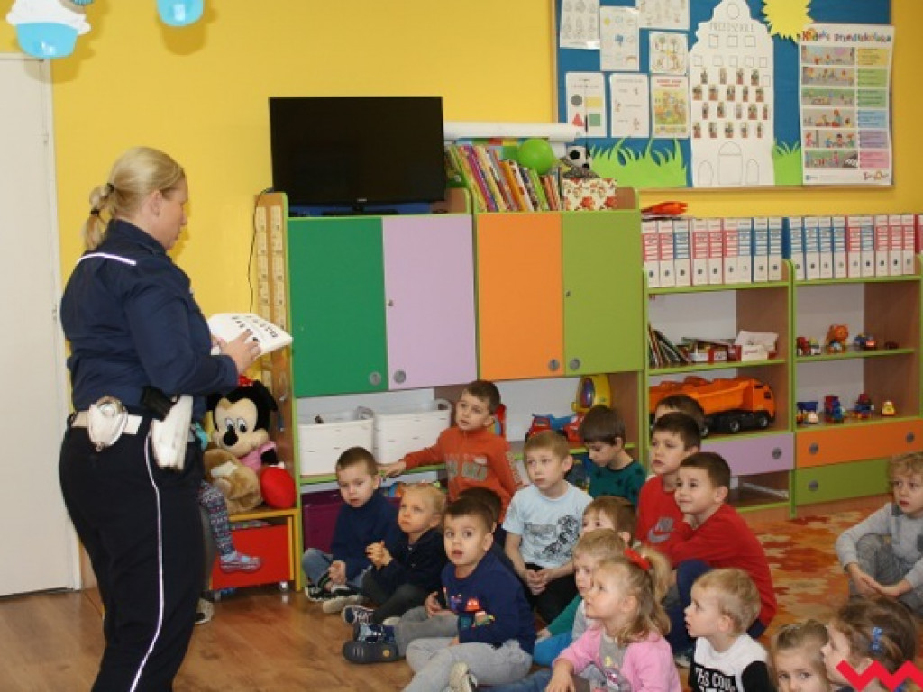 Policjanci odwiedzili przedszkolaków w Miłosławiu