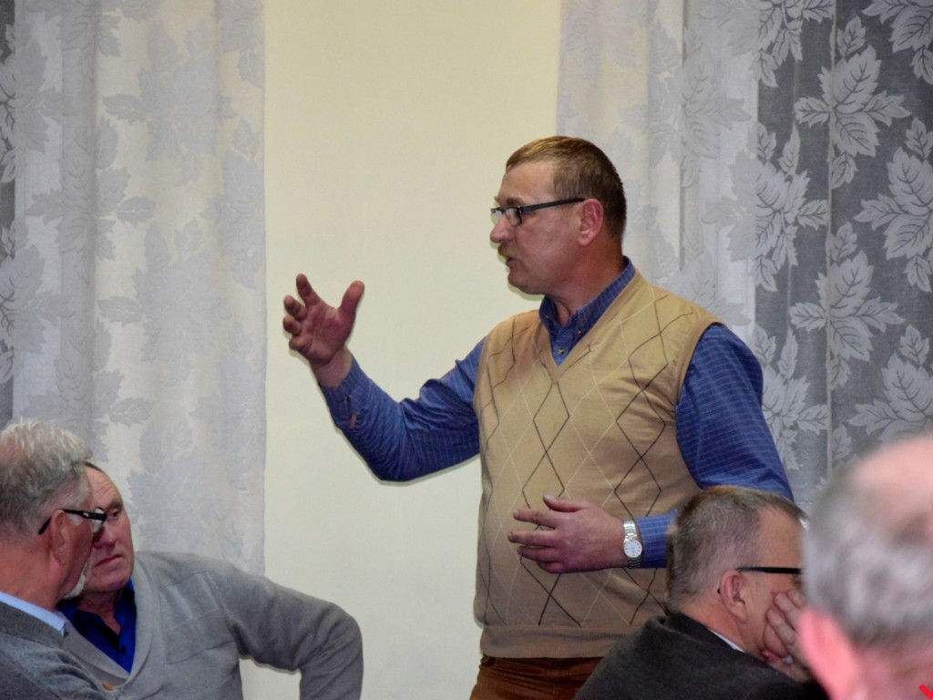 Żale rolników i protesty mieszkańców na zebraniu wiejskim w Kołaczkowie