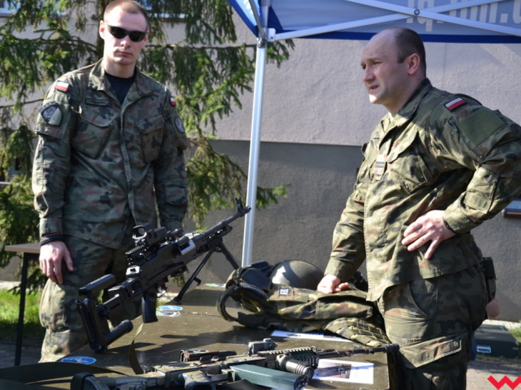 Sitraki z US Army, czyli atrakcyjny piknik w ZSTiO
