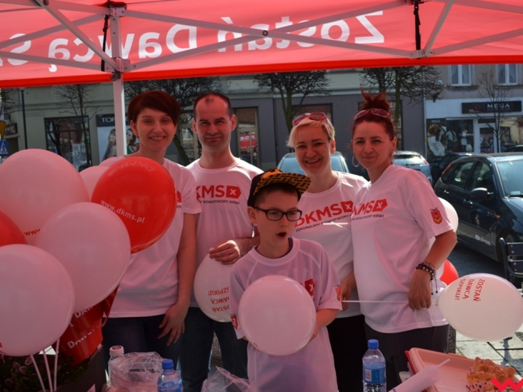 Miłośnicy włoskich aut stylowo promowali akcję rejestracji dawców szpiku