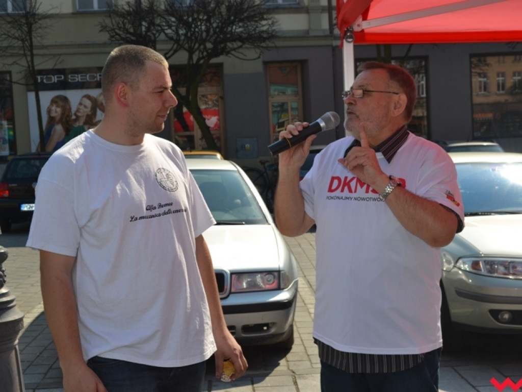 Miłośnicy włoskich aut stylowo promowali akcję rejestracji dawców szpiku