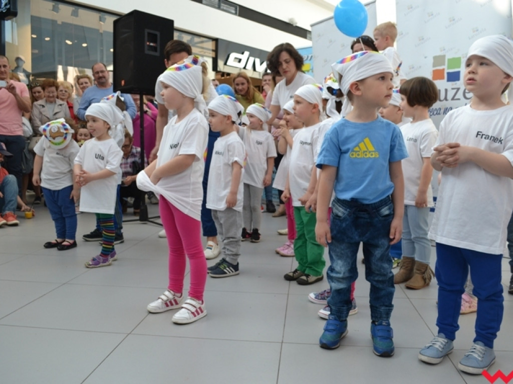 Cała Września na niebiesko na znak solidarności z osobami zmagającymi się z autyzmem