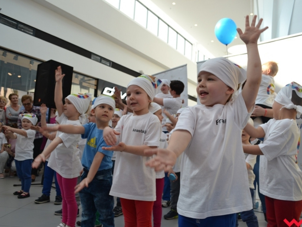 Cała Września na niebiesko na znak solidarności z osobami zmagającymi się z autyzmem
