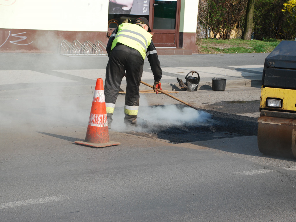 Prace drogowe idą pełną parą