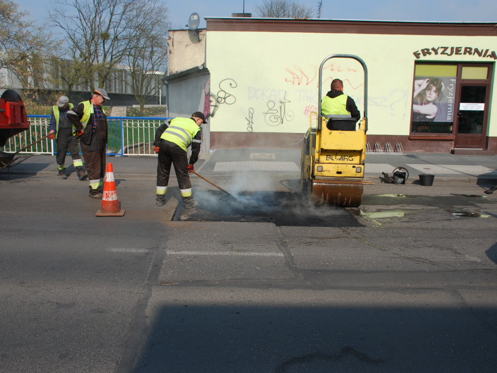 Prace drogowe idą pełną parą