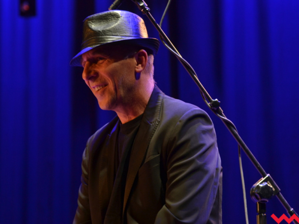 Akustyczny koncert na pełnej petardzie, czyli Marek Piekarczyk we Wrześni
