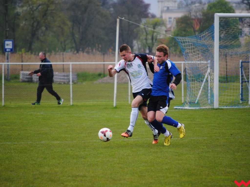 Derby bez rozstrzygnięcia, ciekawy mecz ze zwrotami akcji Orlika Miłosław z rezerwami Victorii