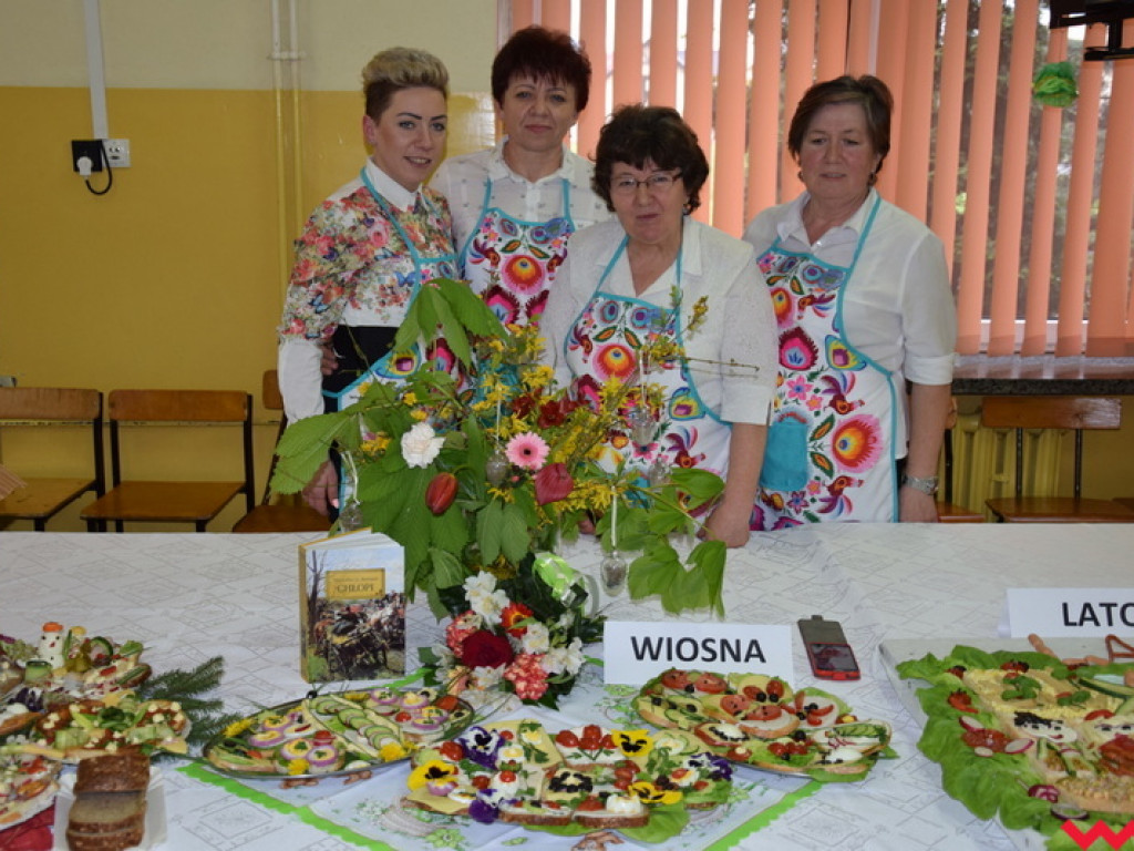 Potyczki kulinarne w kołaczkowskim gimnazjum. Pyszne kanapki ku czci Władysława Reymonta