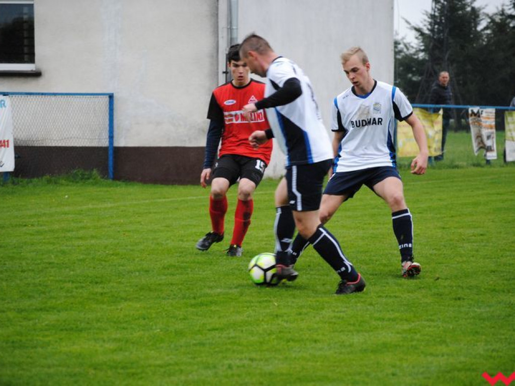 Sparta-Sklejka deklasuje Wartę Dobrów, świetna gra orzechowian w pierwszej części gry przyniosła im aż sześć goli (galeria)