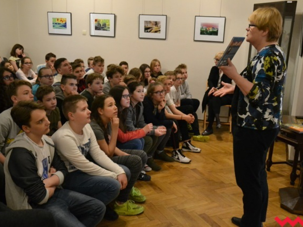Seria spotkań z pisarzami w ramach tygodnia bibliotek