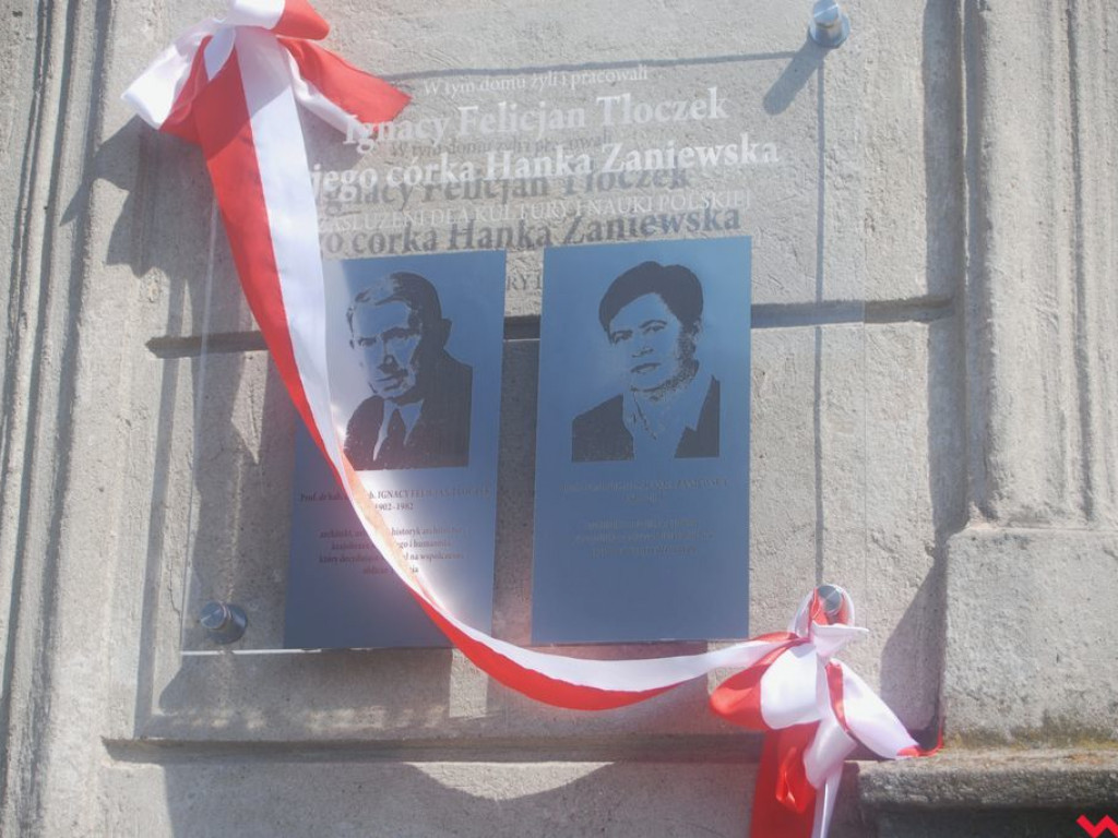 Konferencja i odsłonięcie tablicy pamiątkowej
