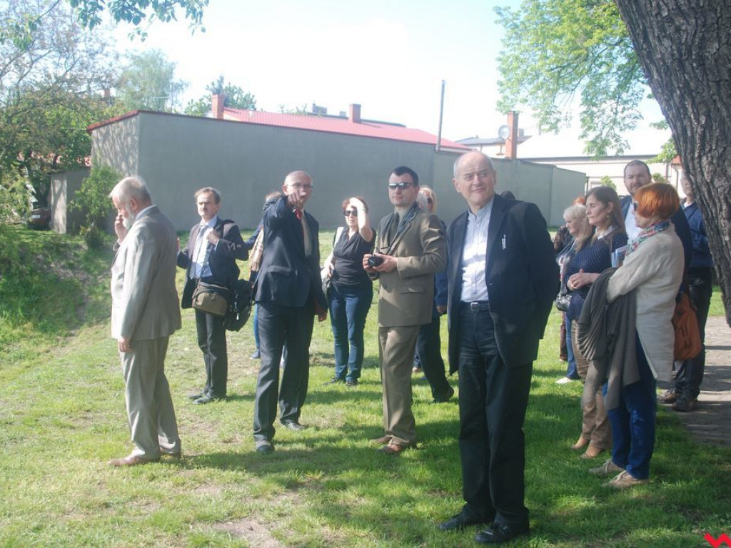Konferencja i odsłonięcie tablicy pamiątkowej