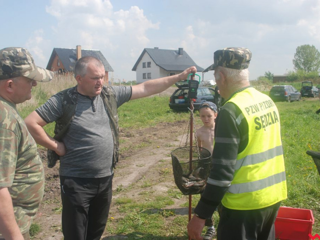  Udane zawody wędkarskie przy pięknej pogodzie
