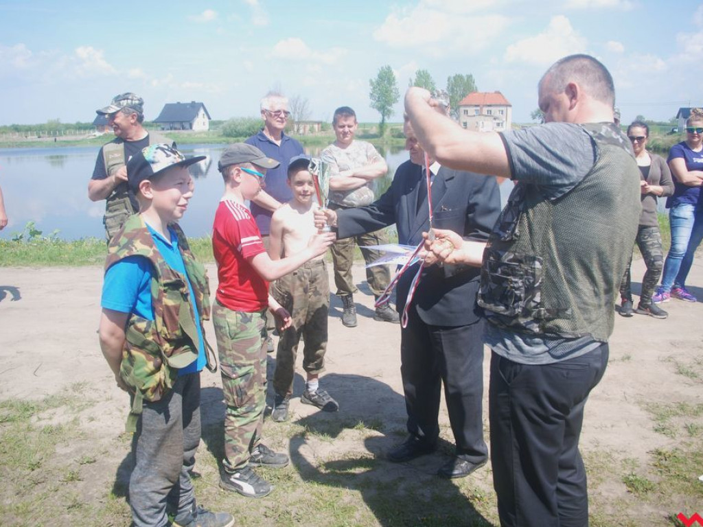  Udane zawody wędkarskie przy pięknej pogodzie