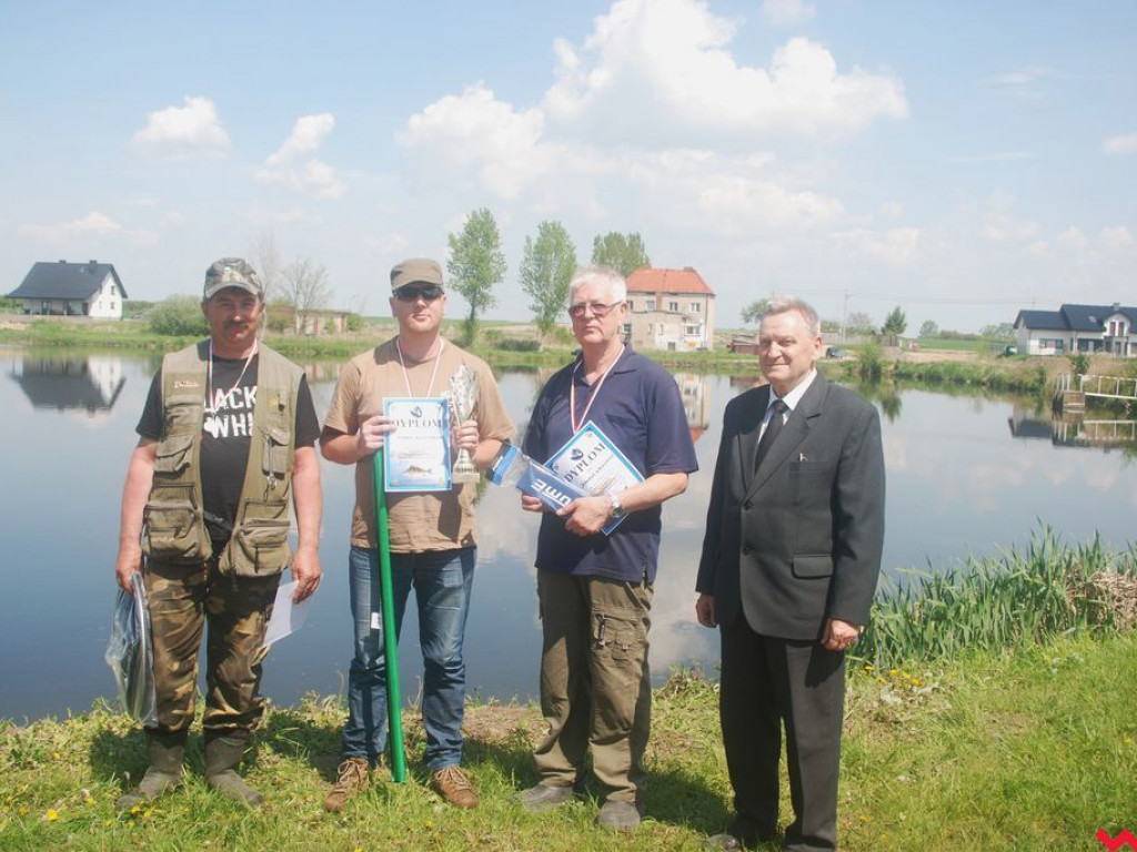  Udane zawody wędkarskie przy pięknej pogodzie