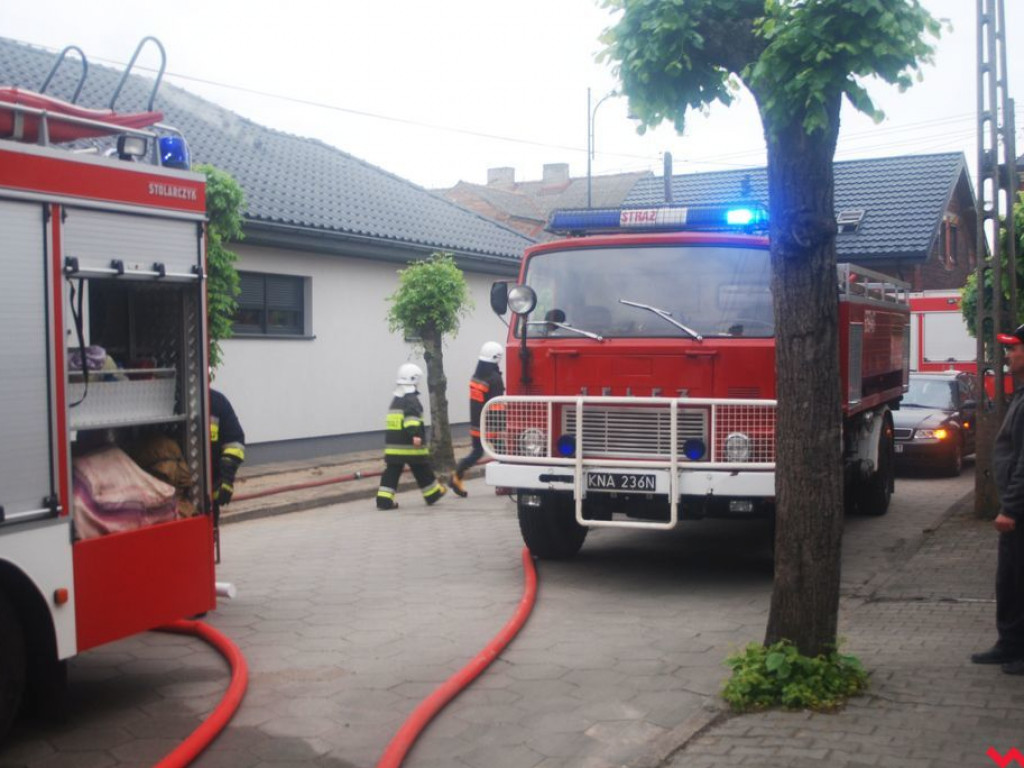 Pożar domu w  Pyzdrach. Zapaliło się od kominka