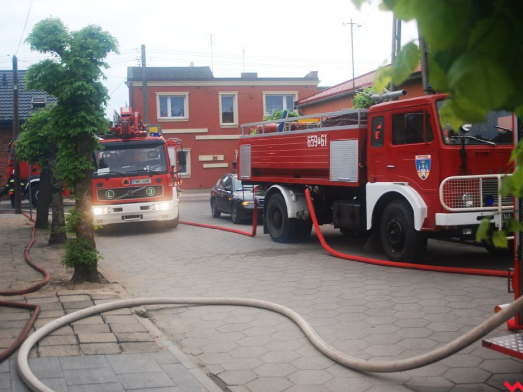 Pożar domu w  Pyzdrach. Zapaliło się od kominka