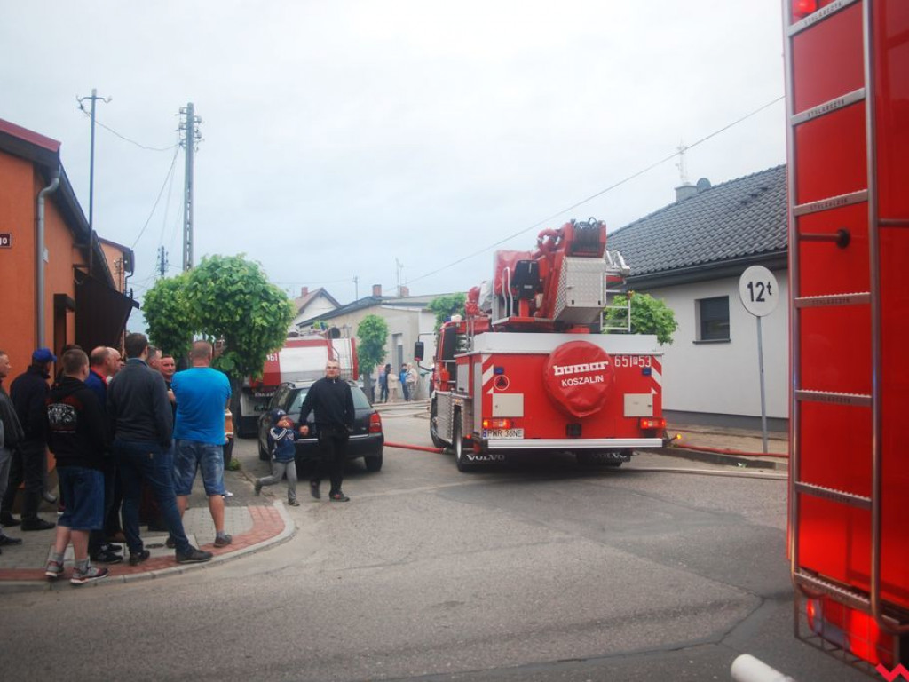 Pożar domu w  Pyzdrach. Zapaliło się od kominka
