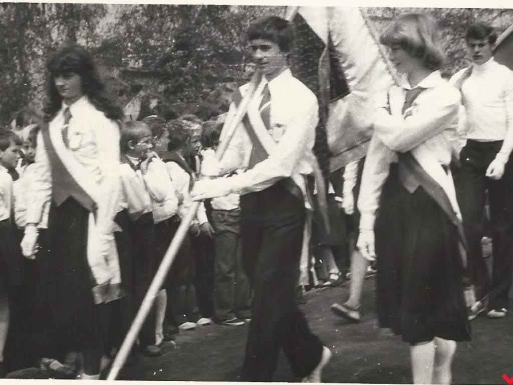 Specjalna, historyczna galeria szkoły w Nekli. Spójrz, może kogoś rozpoznasz