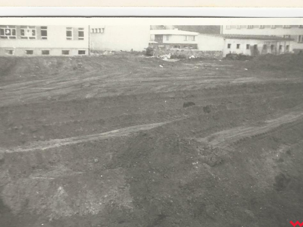 Specjalna, historyczna galeria szkoły w Nekli. Spójrz, może kogoś rozpoznasz