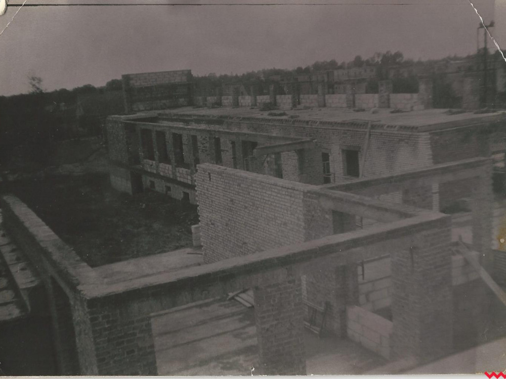 Specjalna, historyczna galeria szkoły w Nekli. Spójrz, może kogoś rozpoznasz