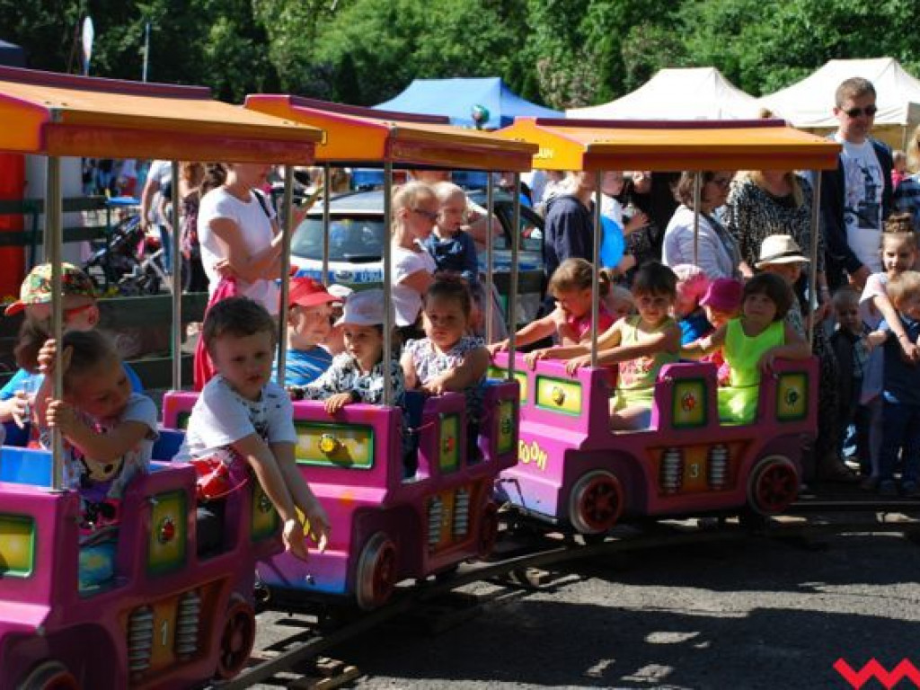 Disneyland odwiedził Wrześnię – Dzień Dziecka w  parku im. Dzieci Wrzesińskich