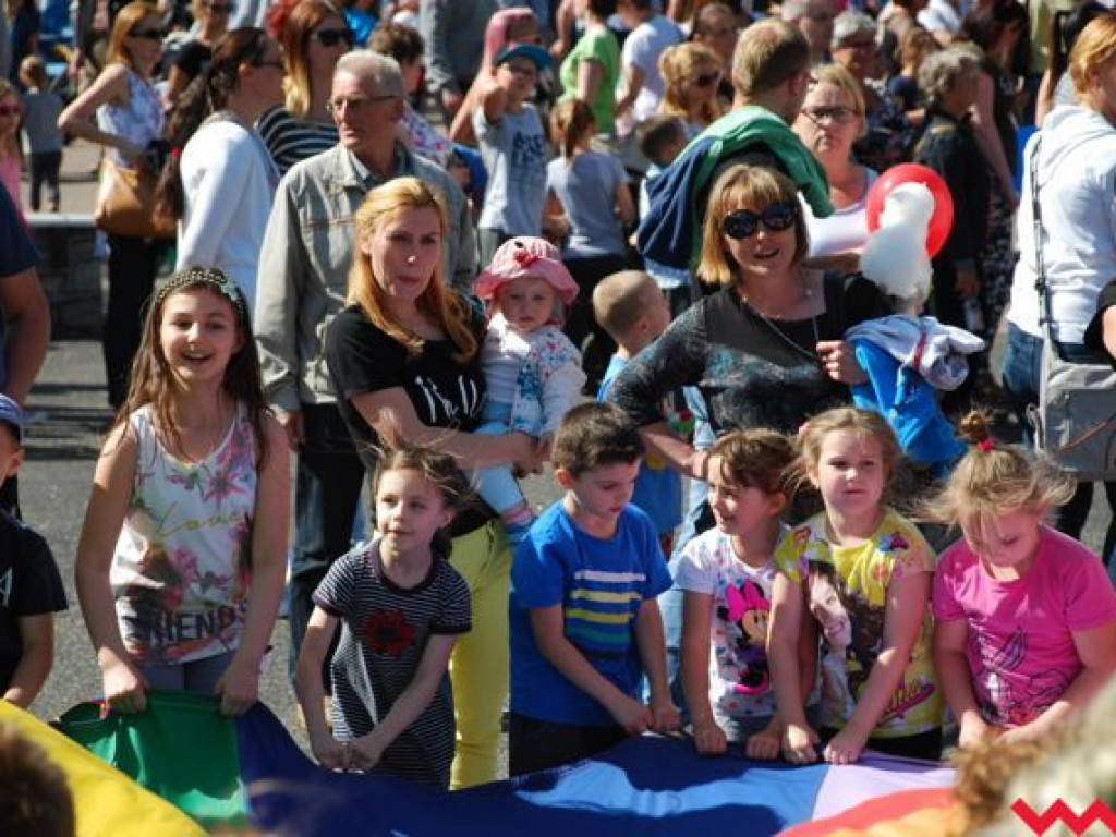Disneyland odwiedził Wrześnię – Dzień Dziecka w  parku im. Dzieci Wrzesińskich