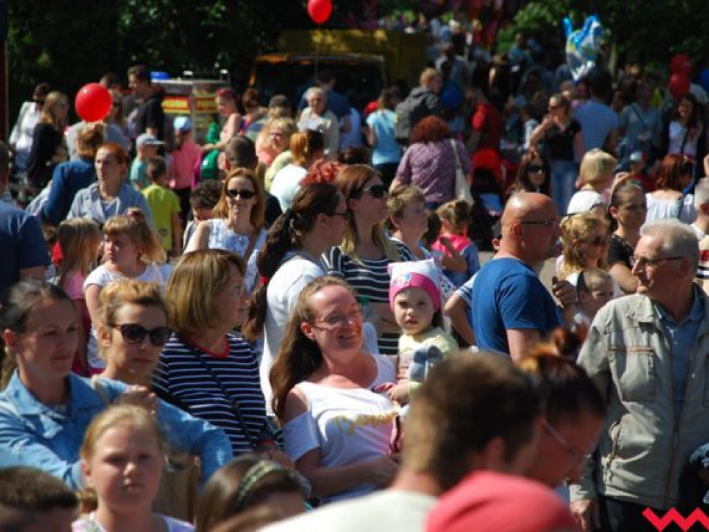 Disneyland odwiedził Wrześnię – Dzień Dziecka w  parku im. Dzieci Wrzesińskich