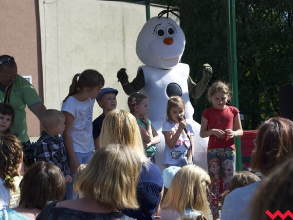 Disneyland odwiedził Wrześnię – Dzień Dziecka w  parku im. Dzieci Wrzesińskich