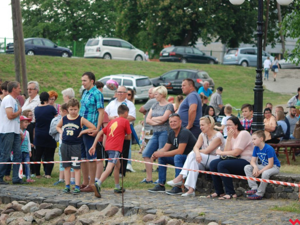 Smerfny Dzień Dziecka przyciągnął tłumy pyzdrzan